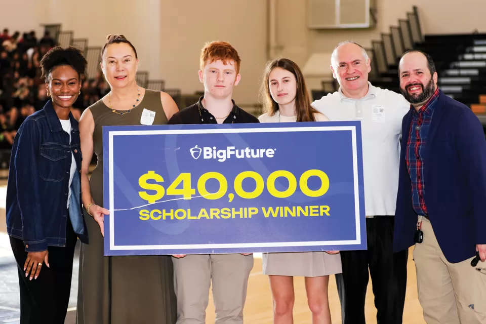 American Heritage Student Wins Scholarship
